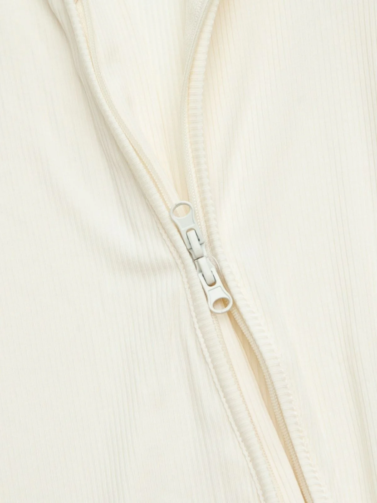 Mameluco con cierre Cream Ribbed Bamboo